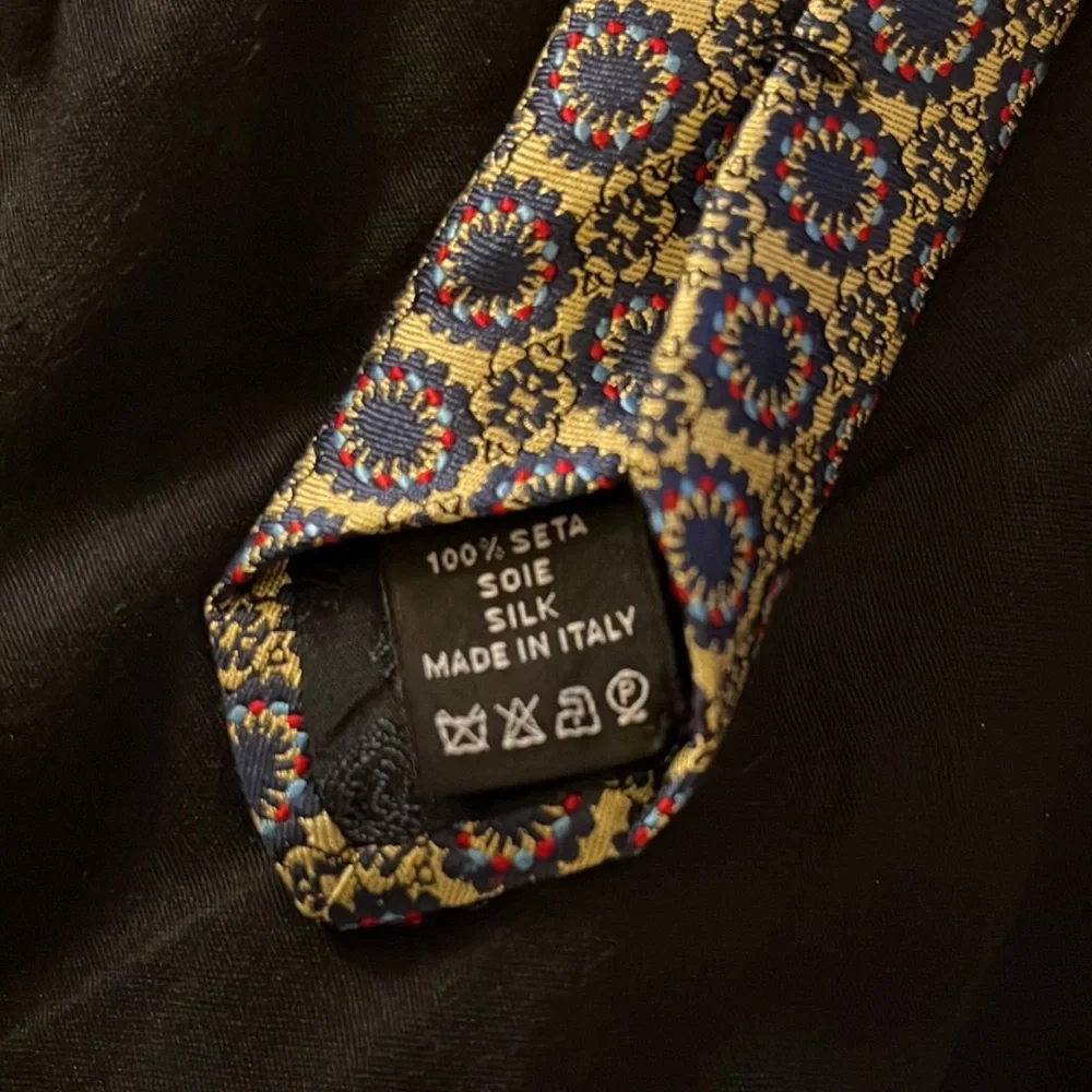 Mens Versace Gold/Navy Silk Tie NWOT - Picture 5 of 5